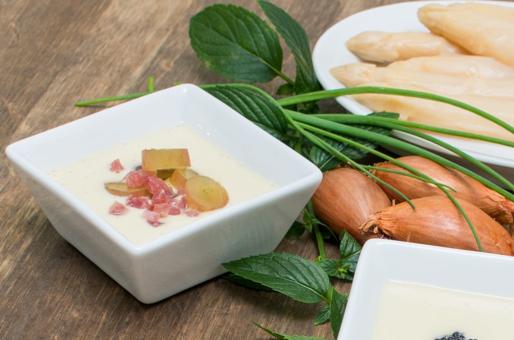 Gazpacho de espárragos blancos. Receta de Loli Carrión