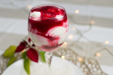 Eton Mess (postre inglés de merengue, fresa y nata)