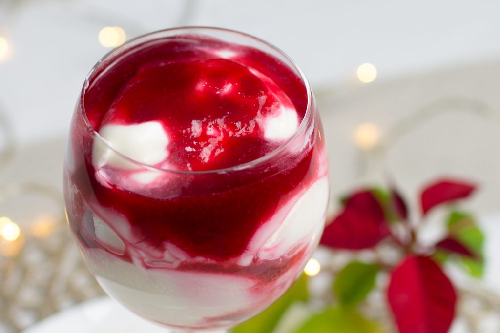 Eton Mess (Postre inglés de merengue, fresa y nata)