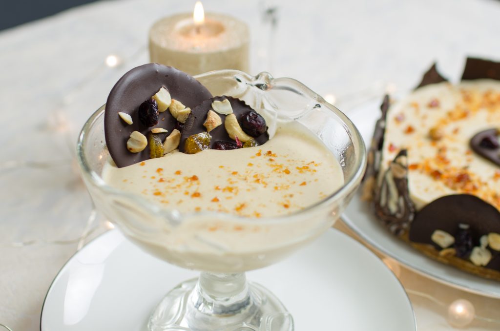 Semifrío y mousse de turrón con galletas de músico