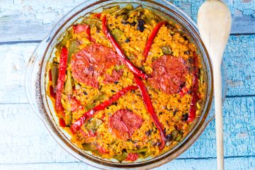 Arròs de tonyina o arroz de atún negro por Loli Carrión