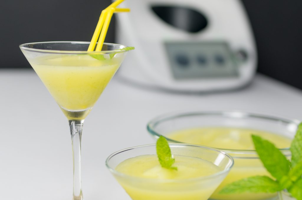 Srobete de manzana con menta por Loli Carrión